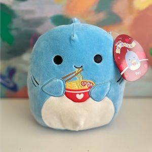 Rey the shark eating ramen 8-inch
New with tags.
Smoke free home
Fast ship out!